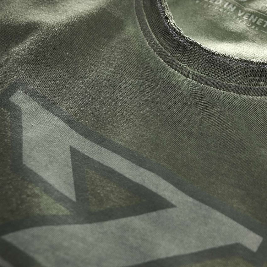 Maglie | Pullover | Camicie: T-shirt e.s.motion ten + verde mimetico vintage 2
