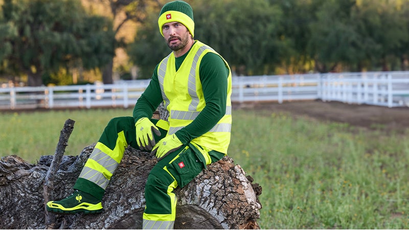 Outfit segnaletico in verde/giallo fluo da uomo
